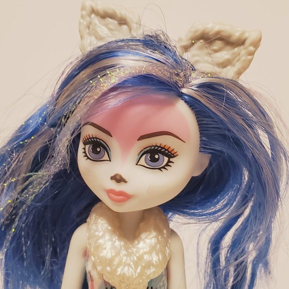 Ever After High Epic Winter Pixie Fox Doll - Picture 8 of 9